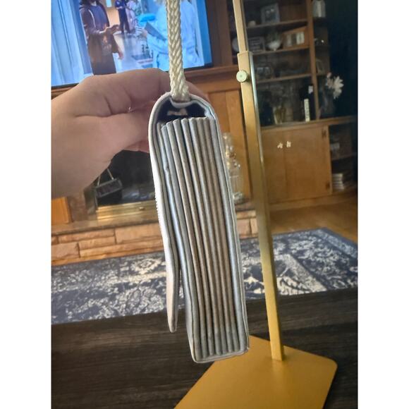 Vintage SOPHISTIQUE Beaded and Sequin Butterfly Crossbody - Picture 4 of 7